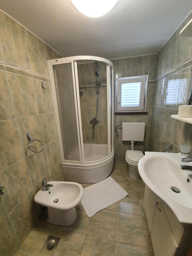 Apartmani Vrtlici Zdenka Stara Novalja Esterno foto