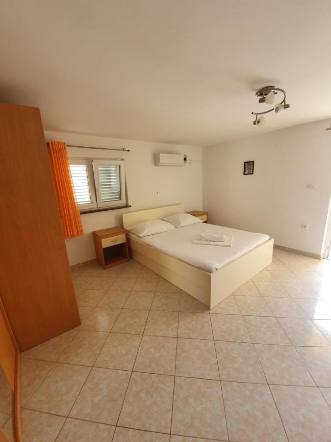 Apartmani Vrtlici Zdenka Stara Novalja Esterno foto