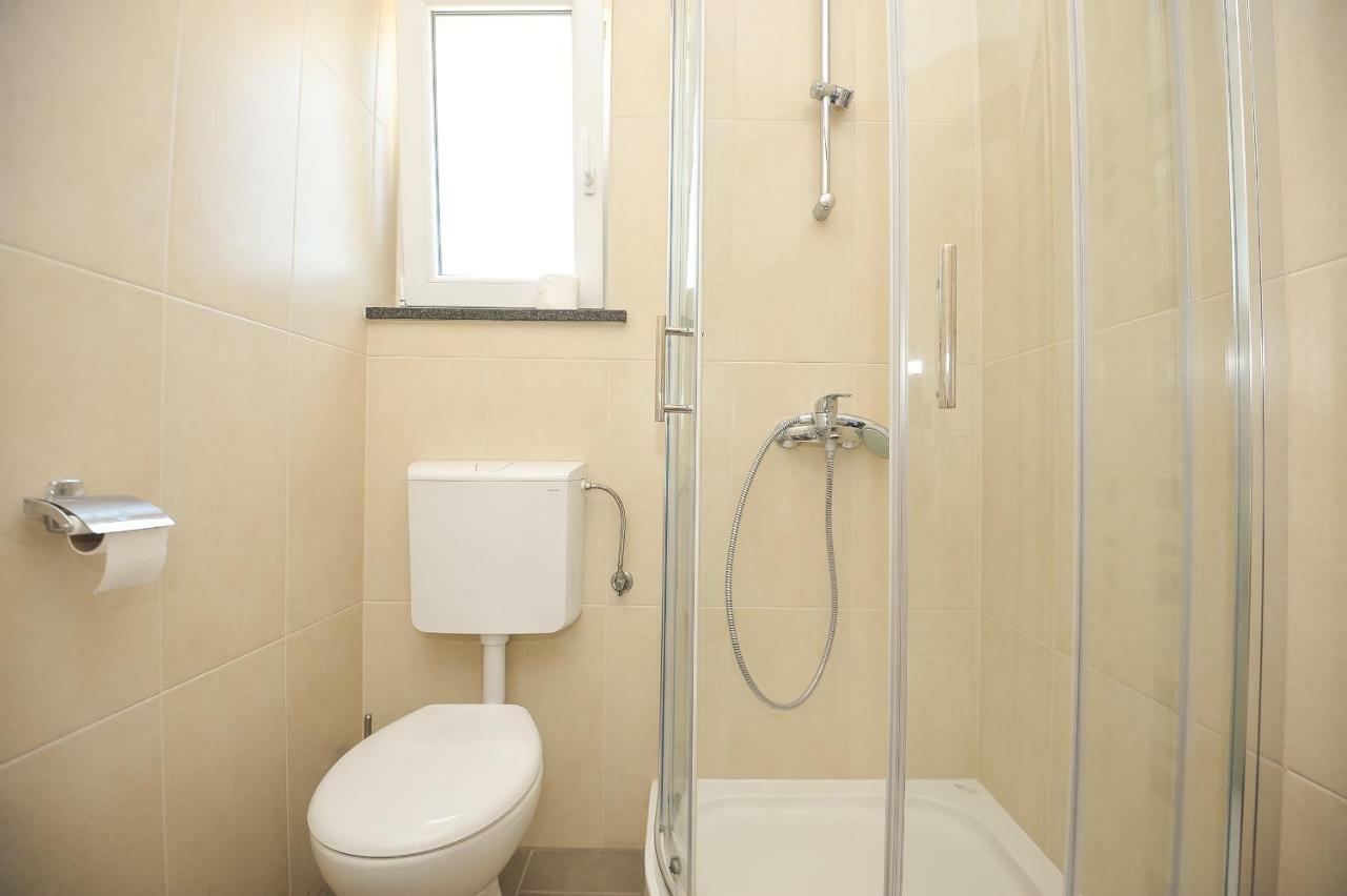 Apartmani Vrtlici Zdenka Stara Novalja Esterno foto