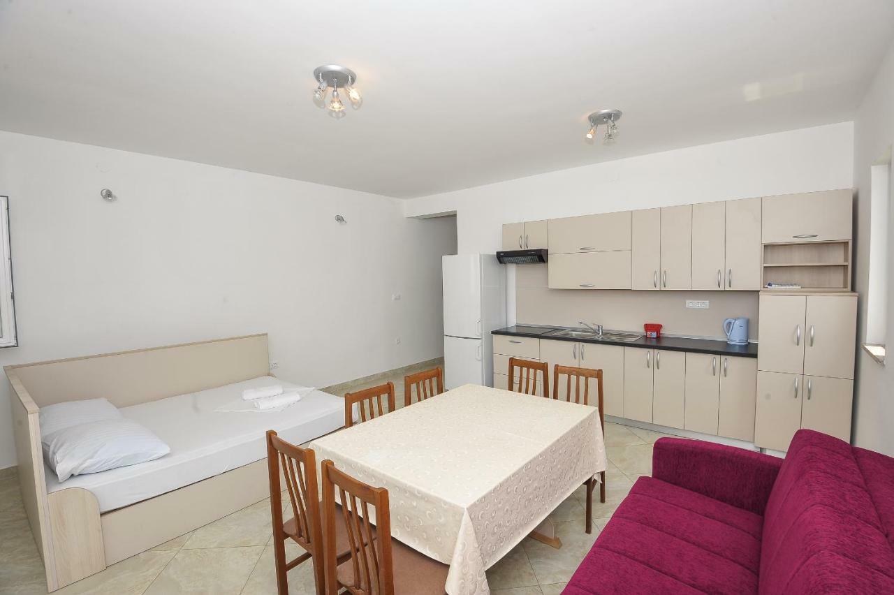 Apartmani Vrtlici Zdenka Stara Novalja Esterno foto
