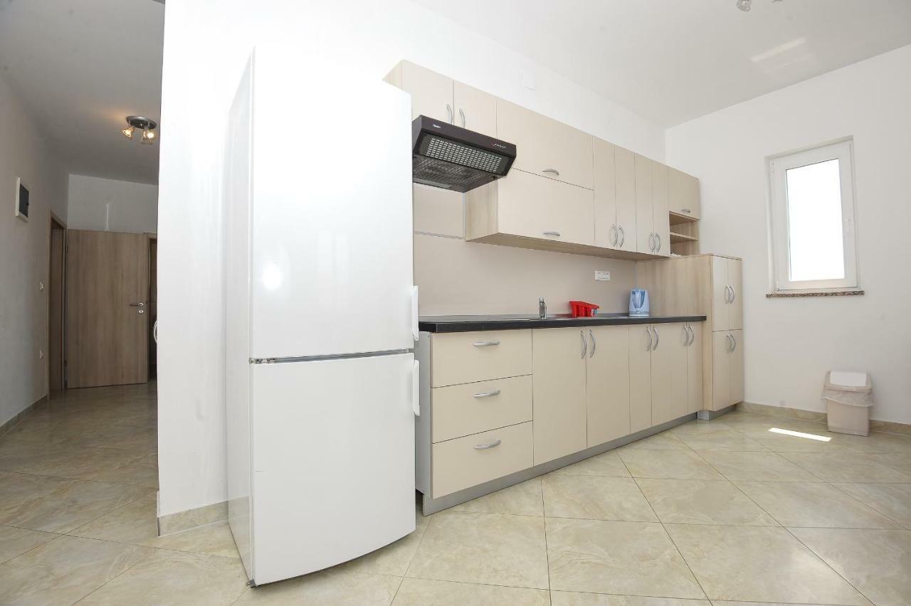 Apartmani Vrtlici Zdenka Stara Novalja Esterno foto