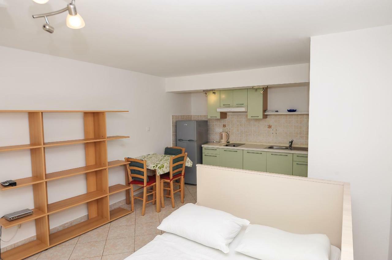 Apartmani Vrtlici Zdenka Stara Novalja Esterno foto