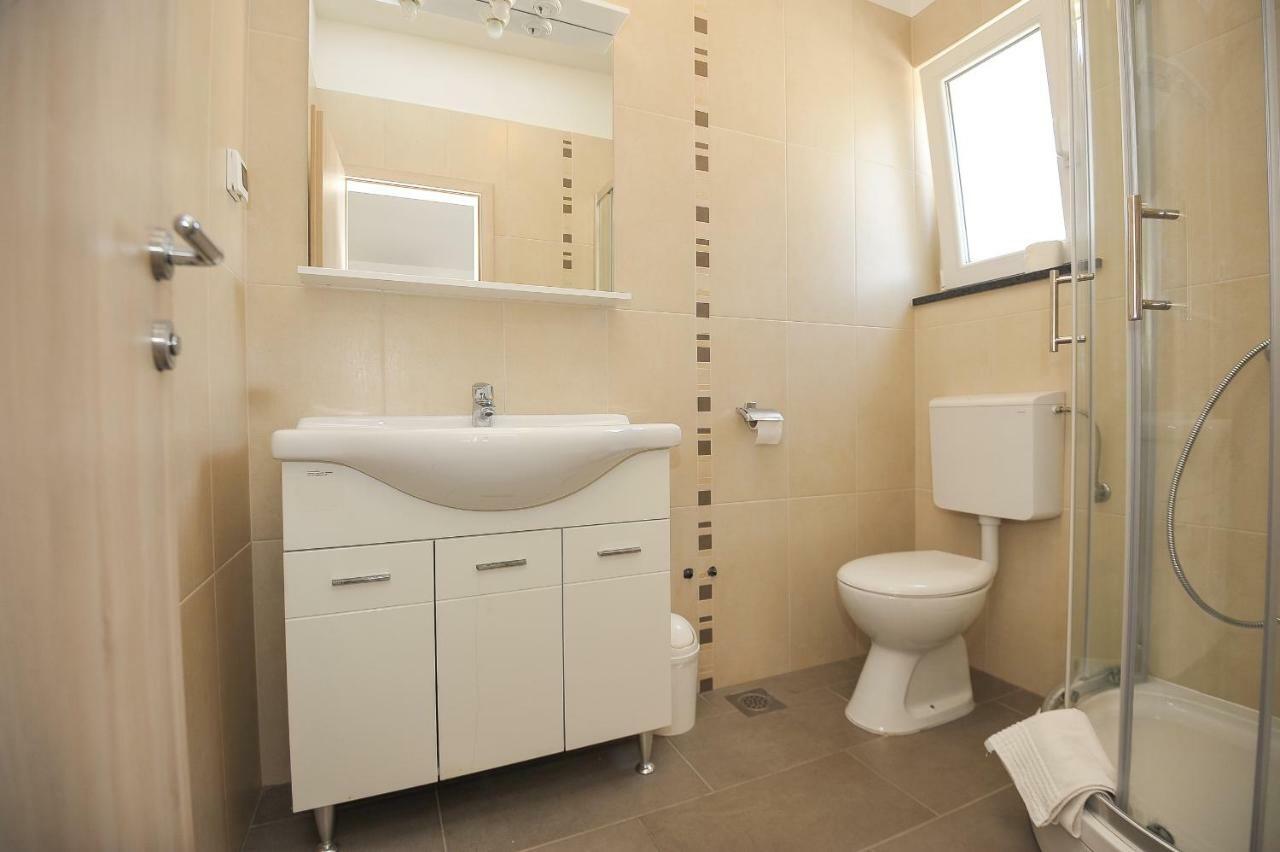 Apartmani Vrtlici Zdenka Stara Novalja Esterno foto