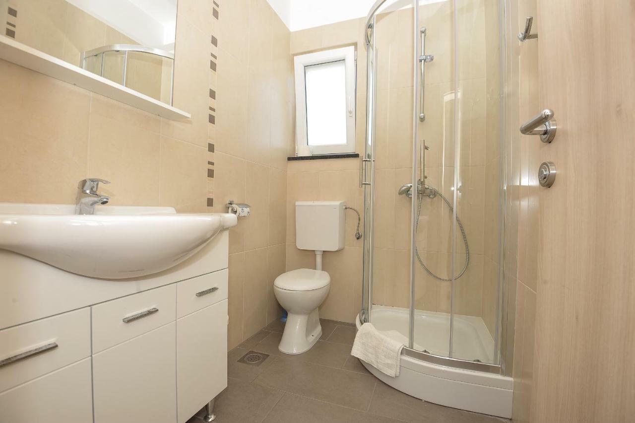 Apartmani Vrtlici Zdenka Stara Novalja Esterno foto