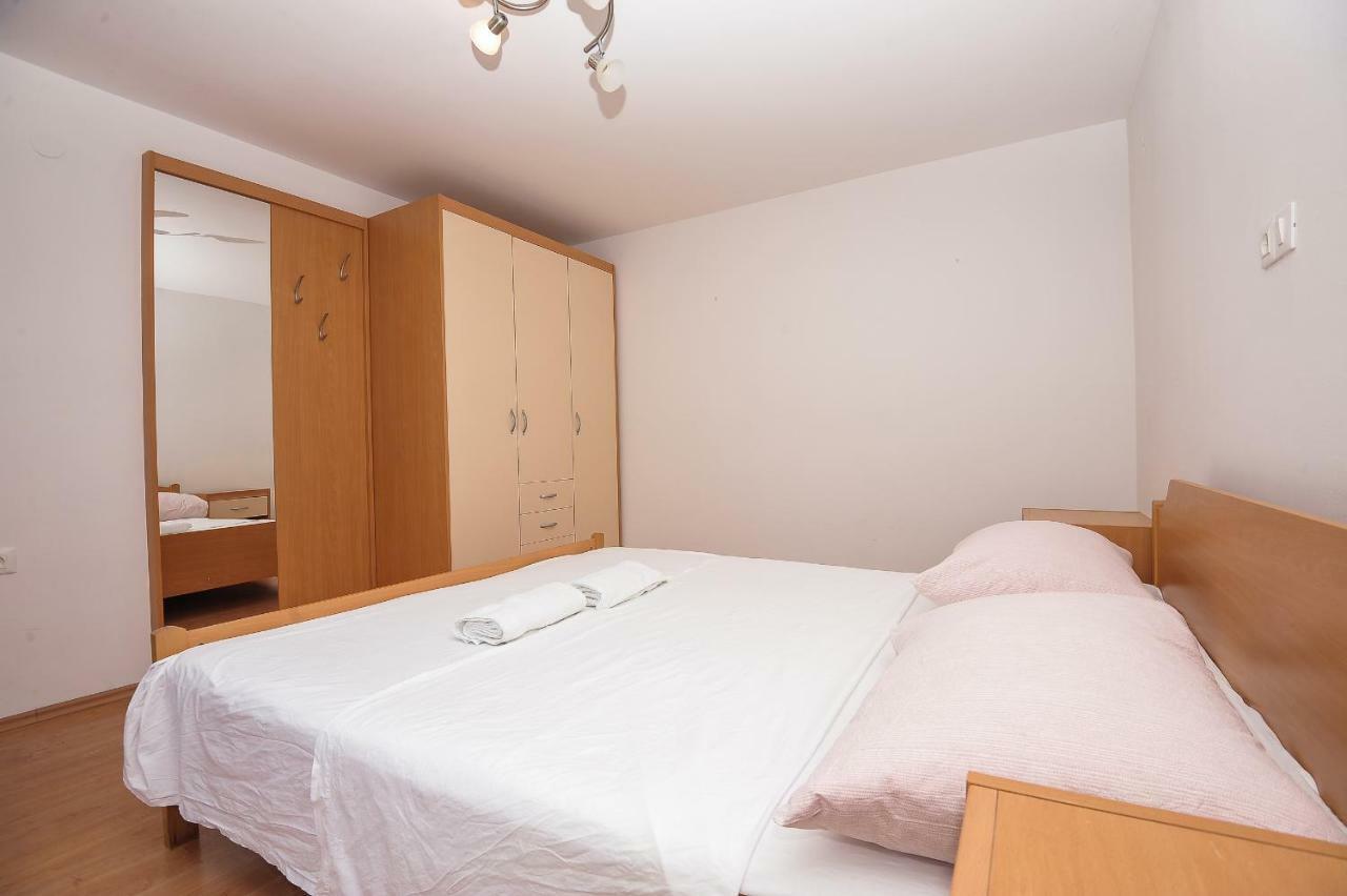 Apartmani Vrtlici Zdenka Stara Novalja Esterno foto
