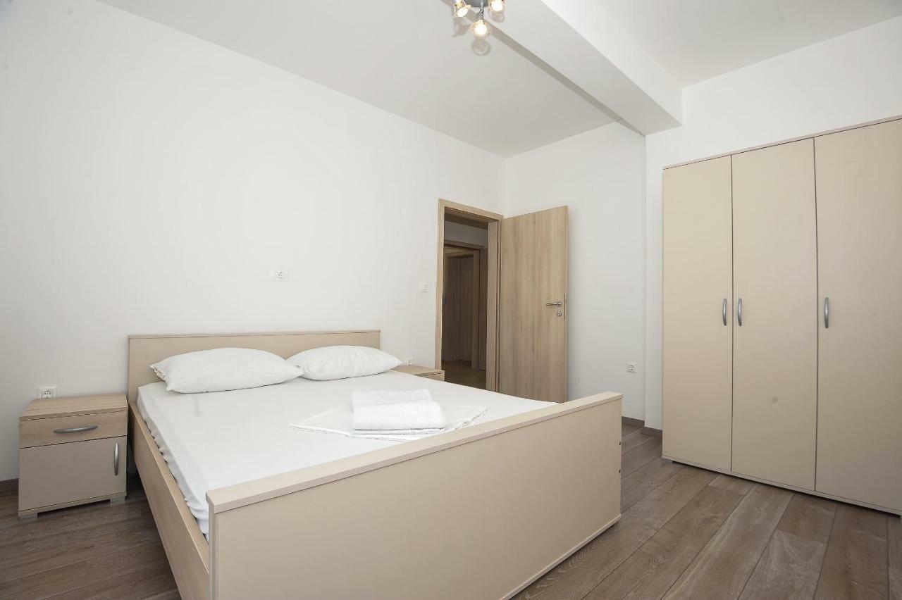 Apartmani Vrtlici Zdenka Stara Novalja Esterno foto