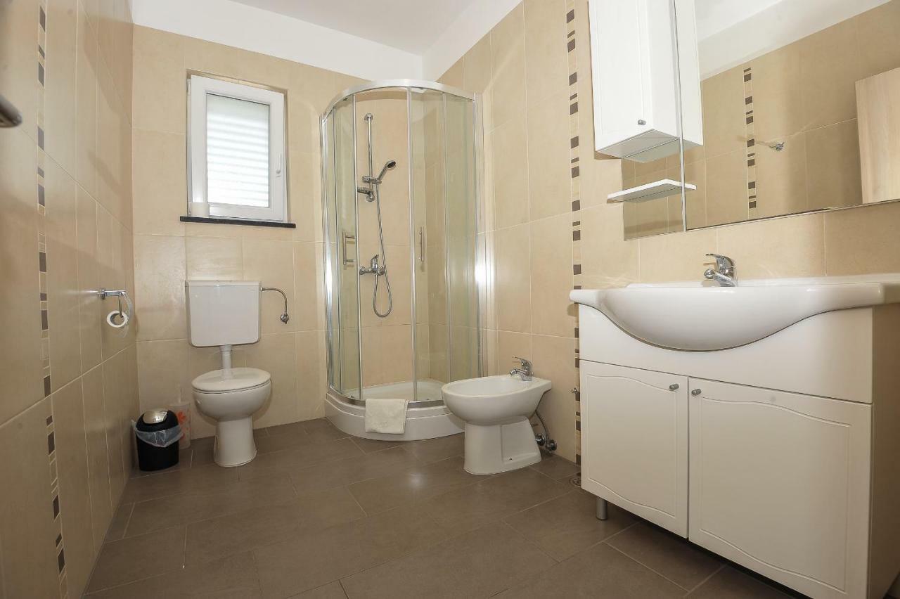 Apartmani Vrtlici Zdenka Stara Novalja Esterno foto
